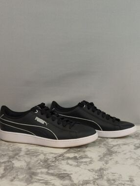 Puma Women's Vikky V2 Low Top Black/Silver Sneakers Size 8.5
